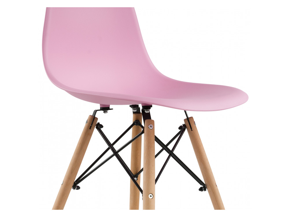 Пластиковый стул Eames PC-015 светло-розовый